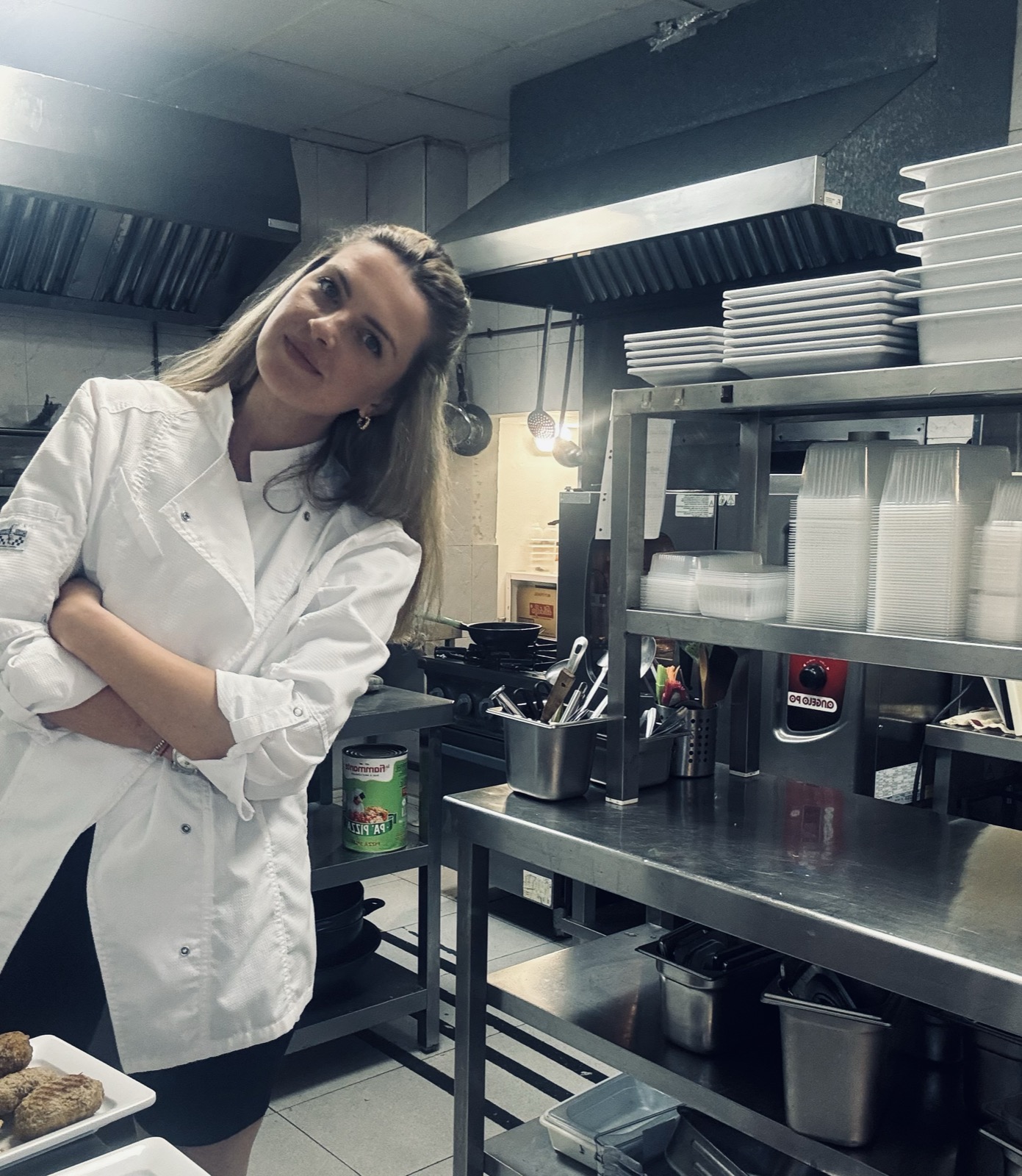 Anna Toradze in the HealthyFoodBCN kitchen